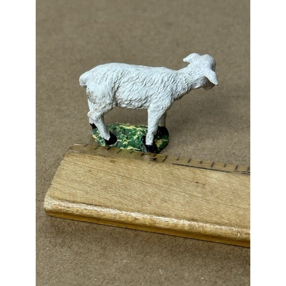 Resin Figurine Lamb Hawthorne Village Sheep 1.5” - Picture 5 of 5